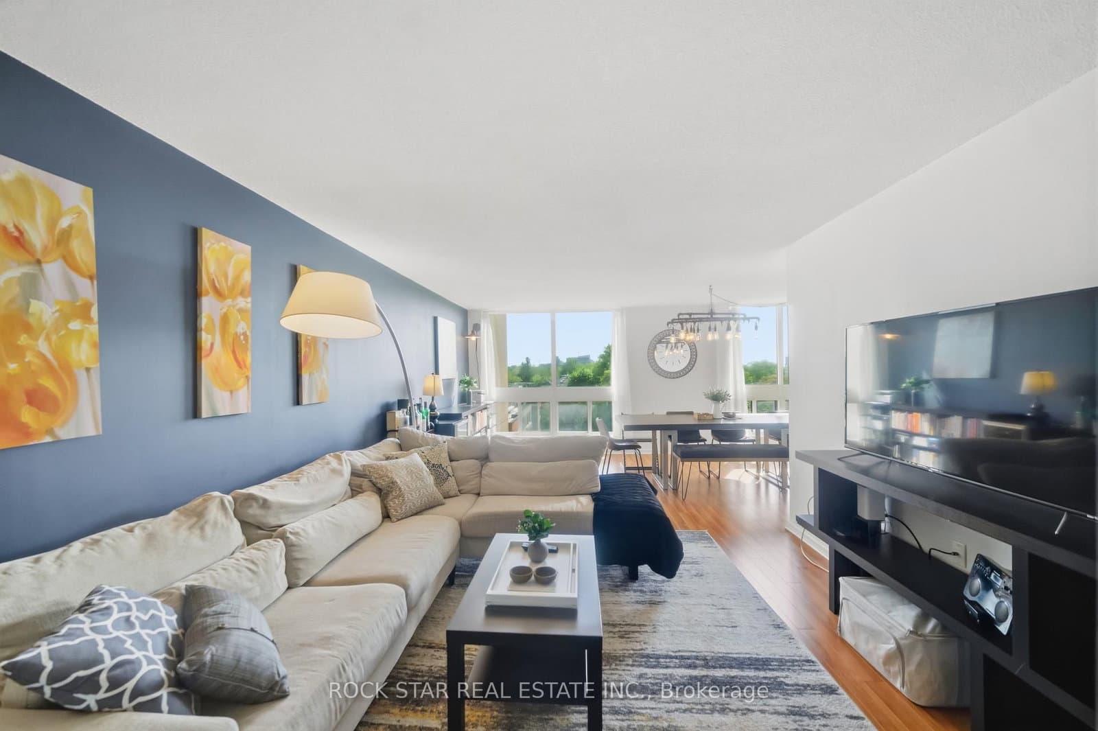 5 Kenneth Avenue, Unit 701 thumbnail 13