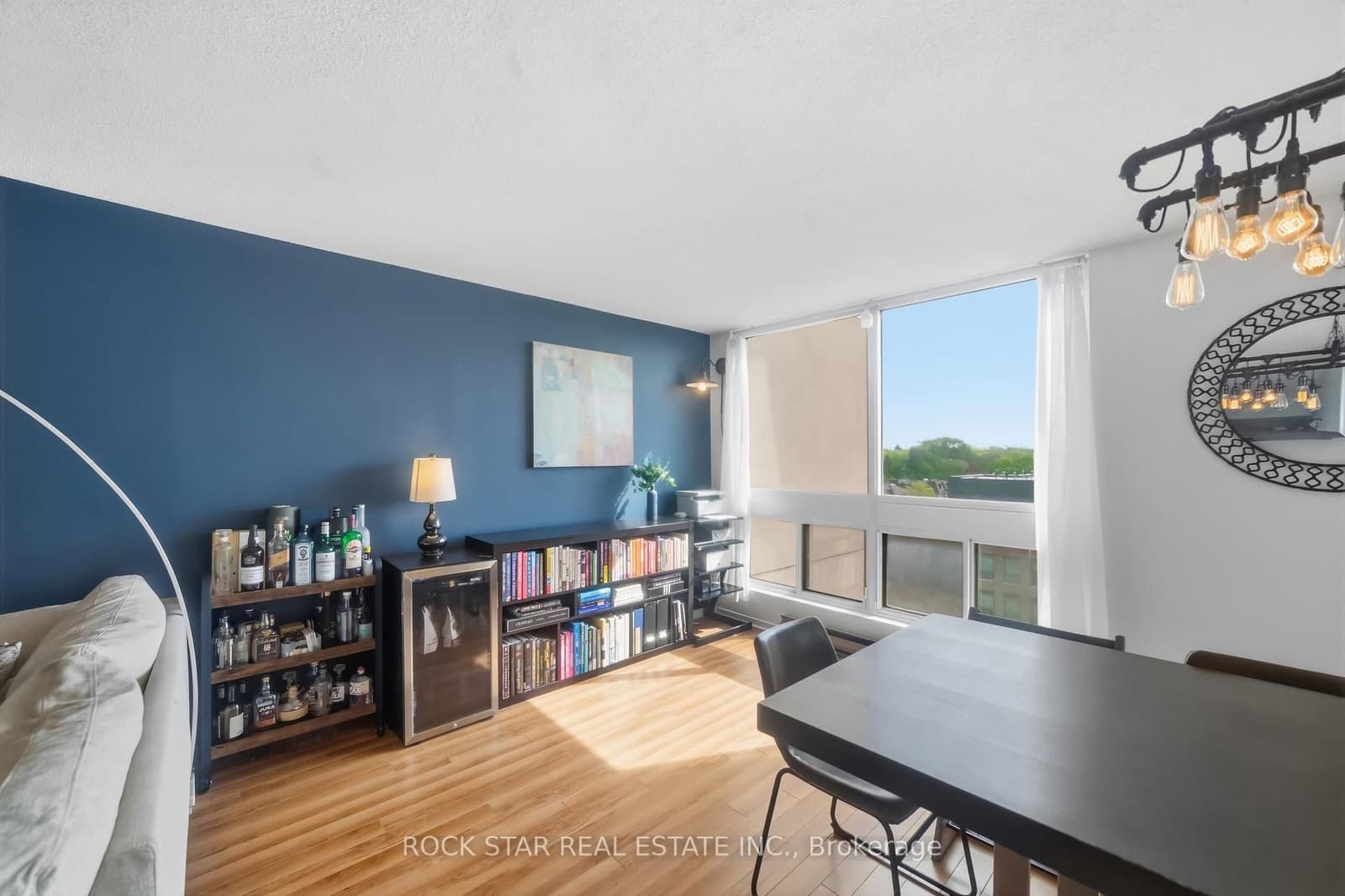 5 Kenneth Avenue, Unit 701 thumbnail 15