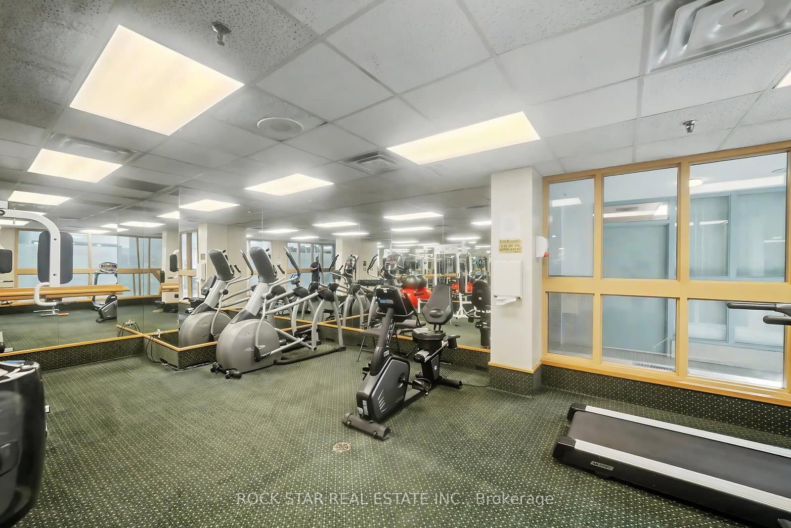 5 Kenneth Avenue, Unit 701 thumbnail 32