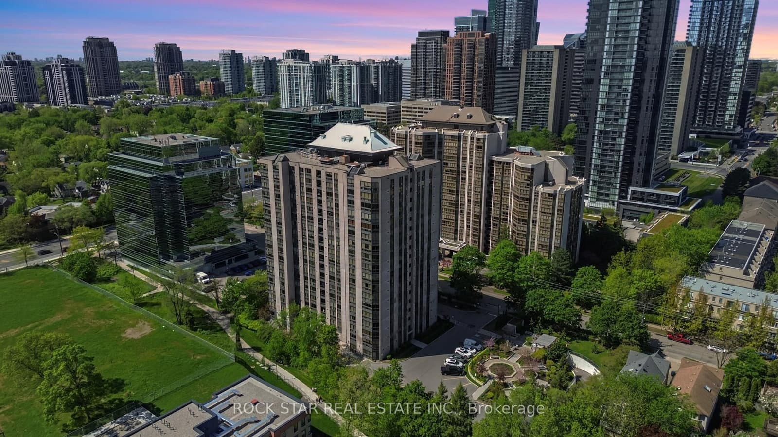 5 Kenneth Avenue, Unit 701 thumbnail 6