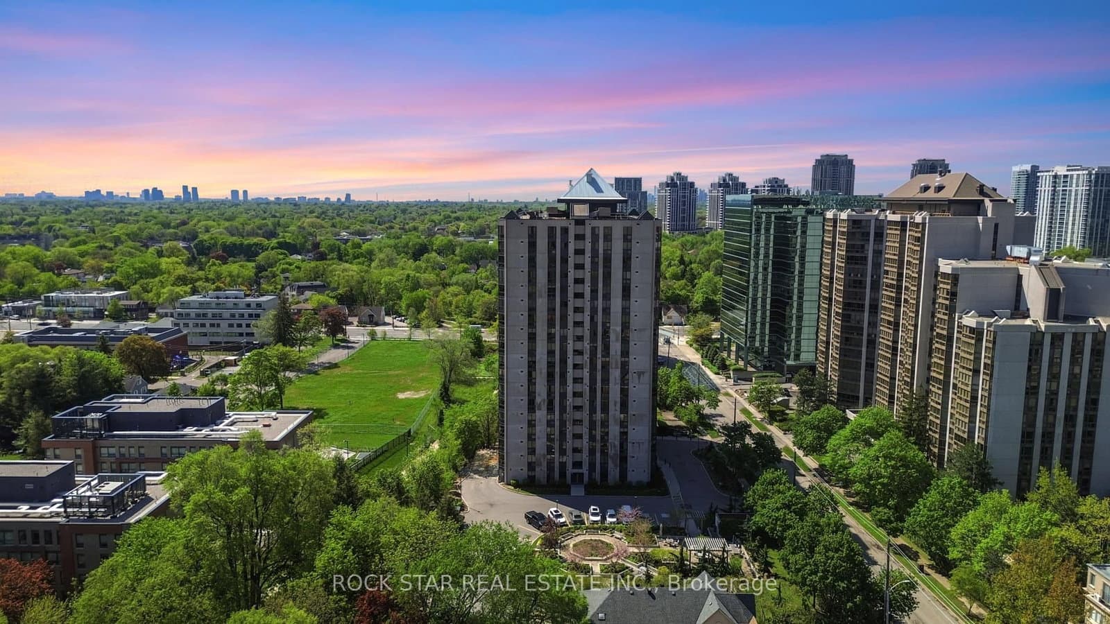 5 Kenneth Avenue, Unit 701 thumbnail 7