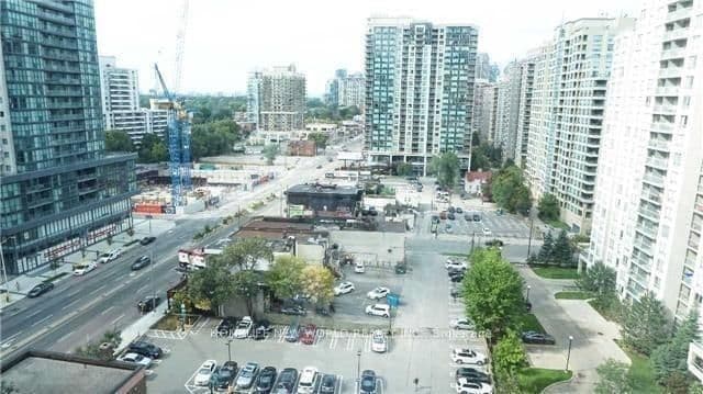 33 Empress Avenue, Unit 701 thumbnail 9