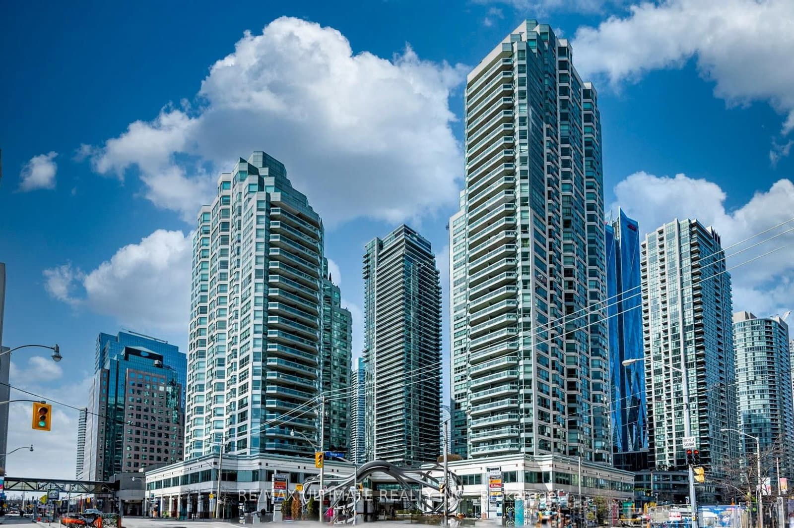 10 Queens Quay W, Unit 2206 thumbnail 4