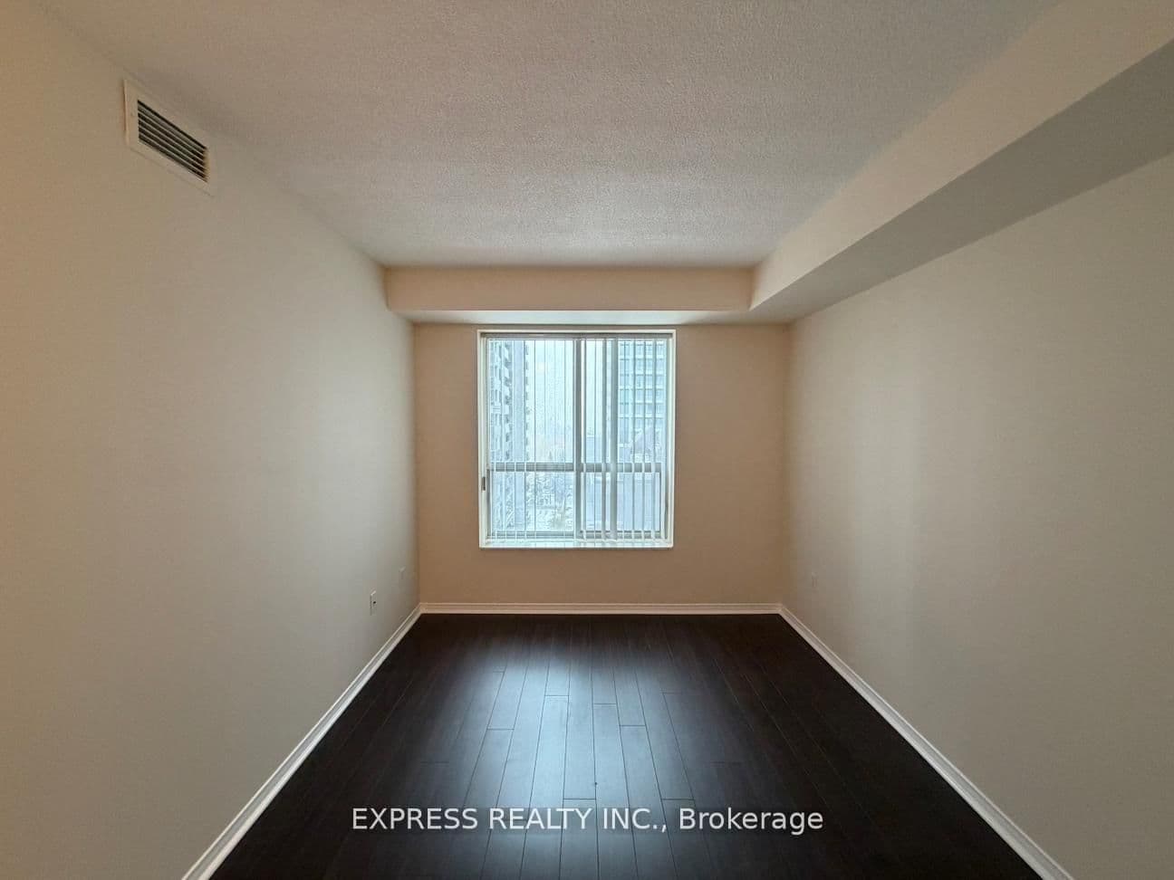 29 Pemberton Avenue, Unit 809 thumbnail 10
