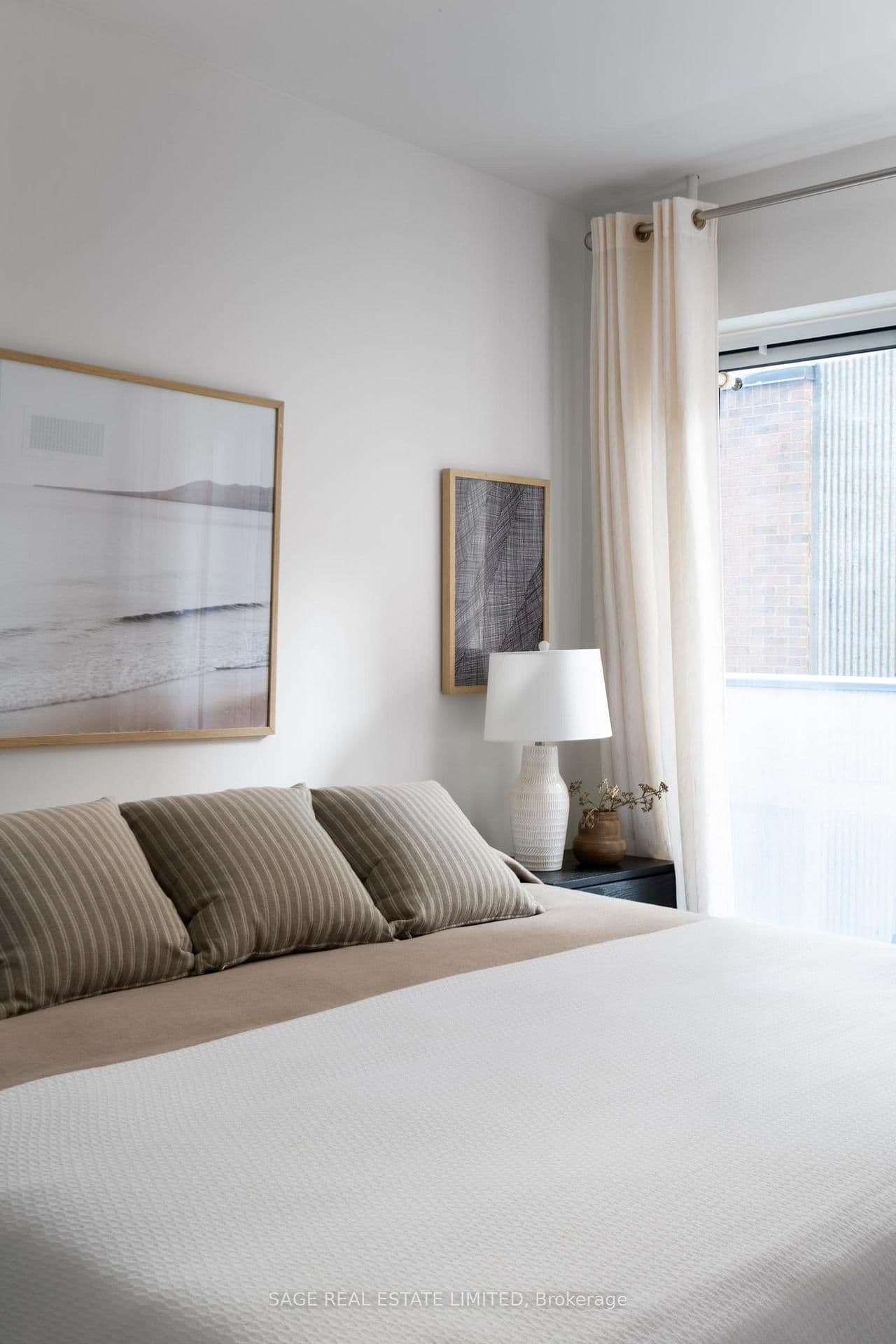 58 Orchard View Boulevard, Unit 313 thumbnail 32