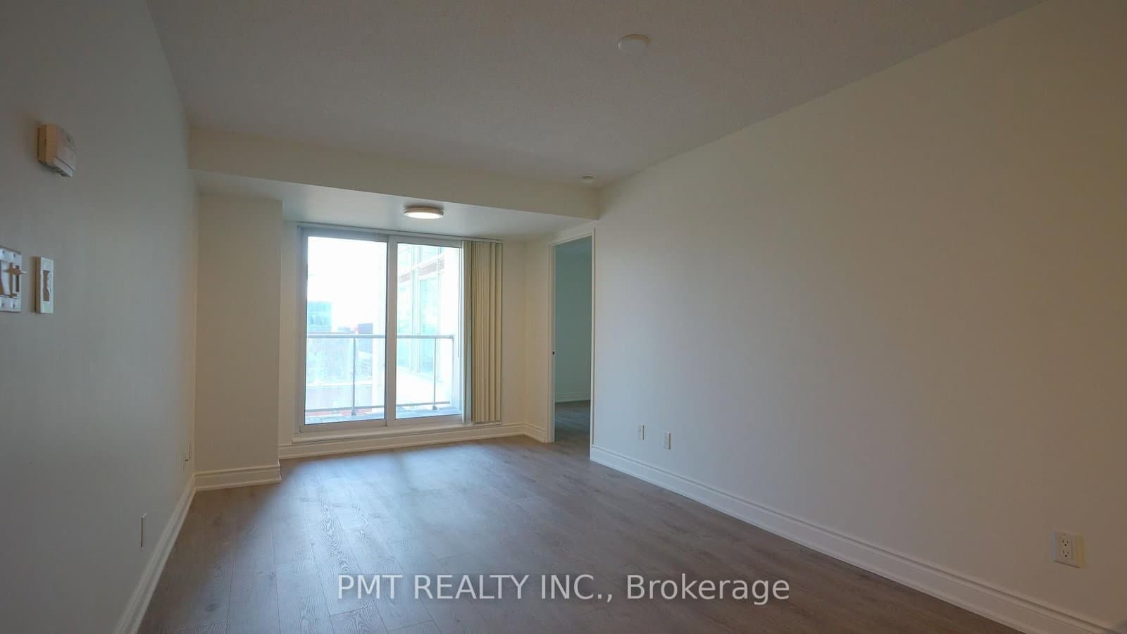 230 King Street E, Unit 803 thumbnail 25