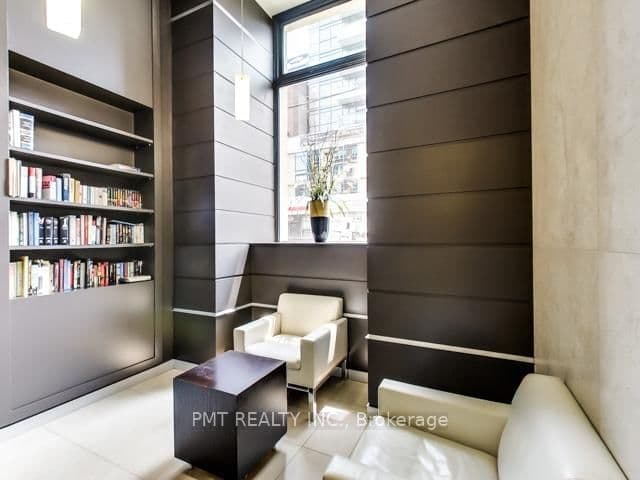 230 King Street E, Unit 803 thumbnail 6
