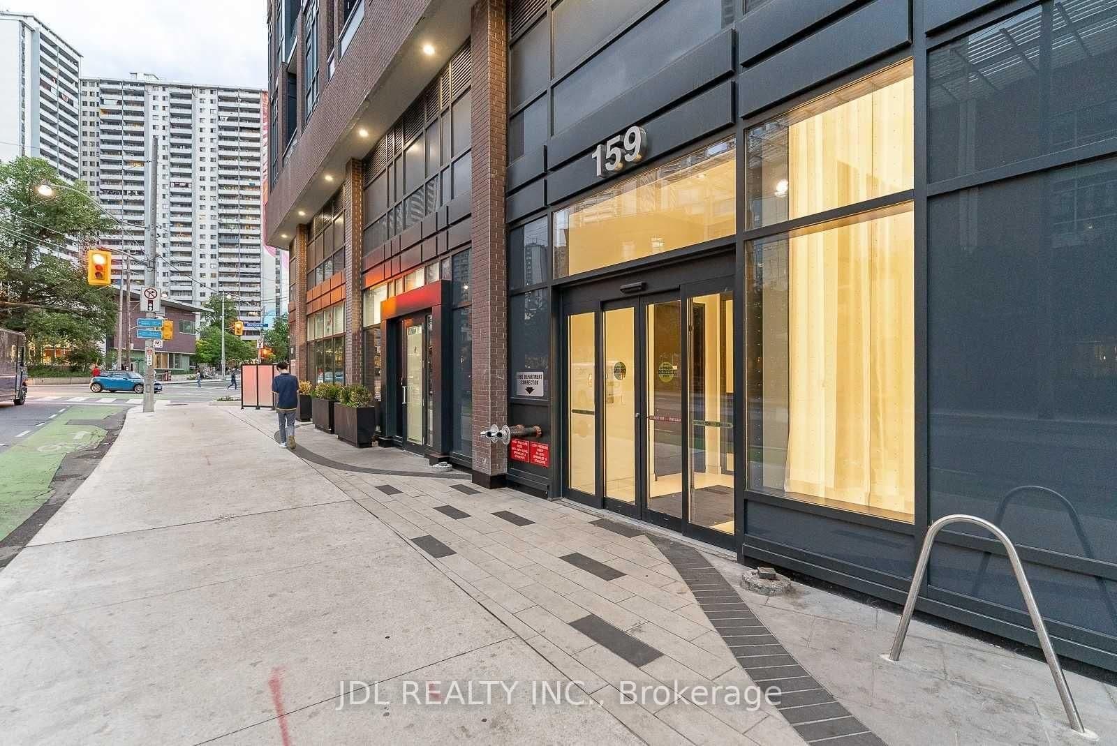 159 Wellesley Street E, Unit 1308 thumbnail 2