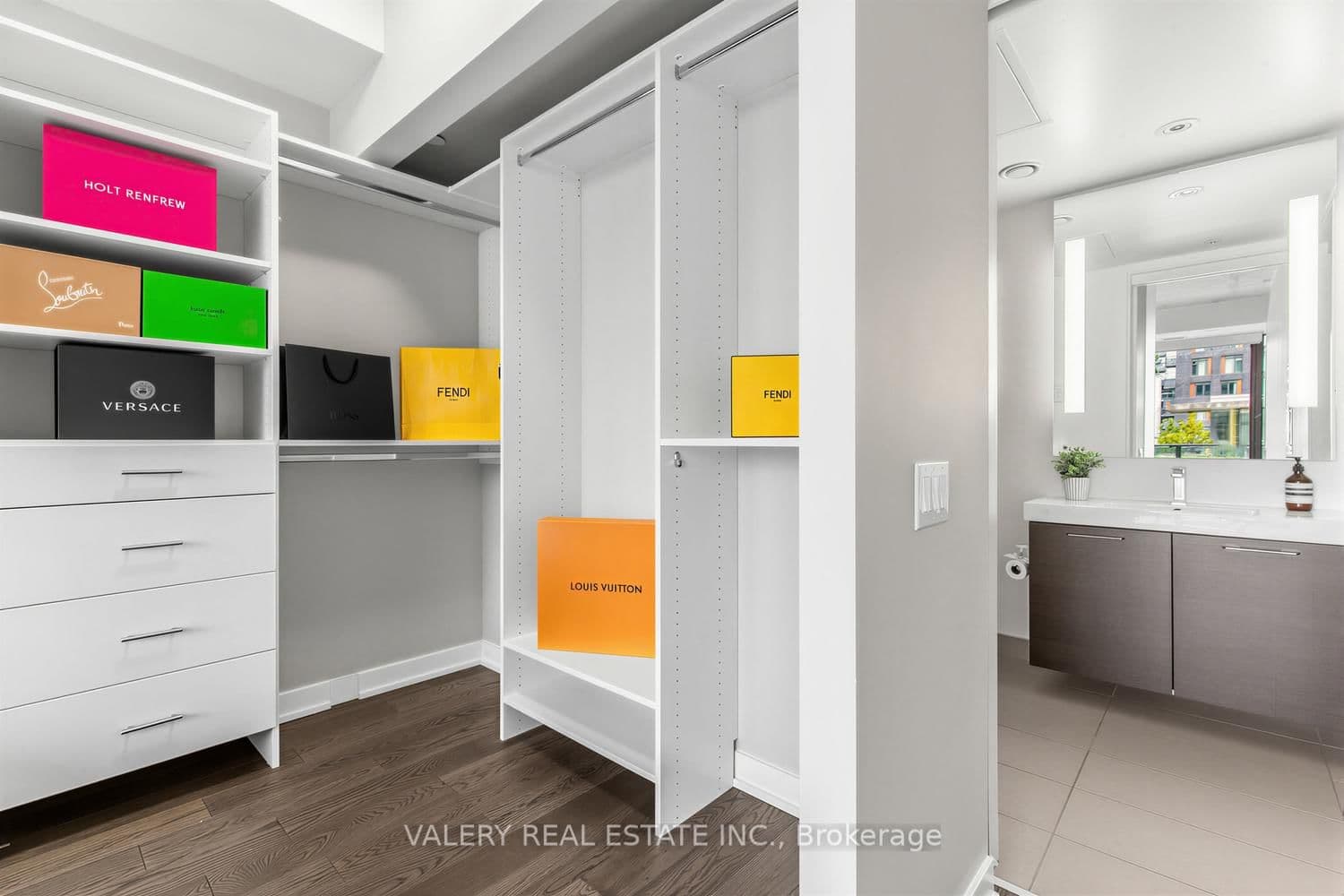 629 King Street W, Unit 1022 thumbnail 14