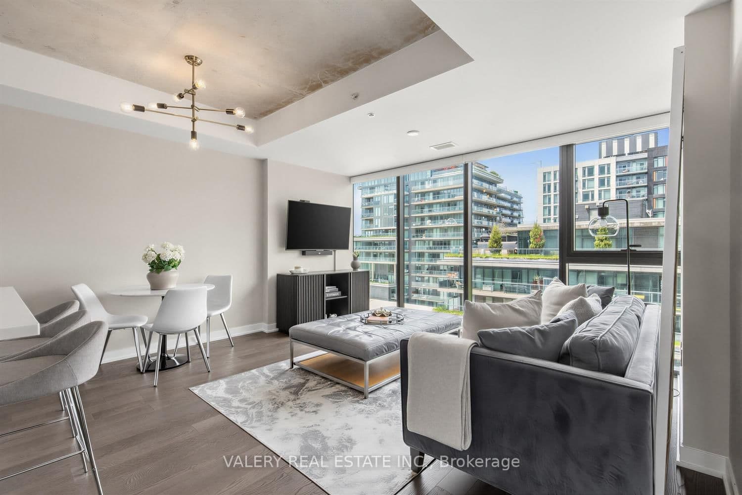 629 King Street W, Unit 1022 thumbnail 2