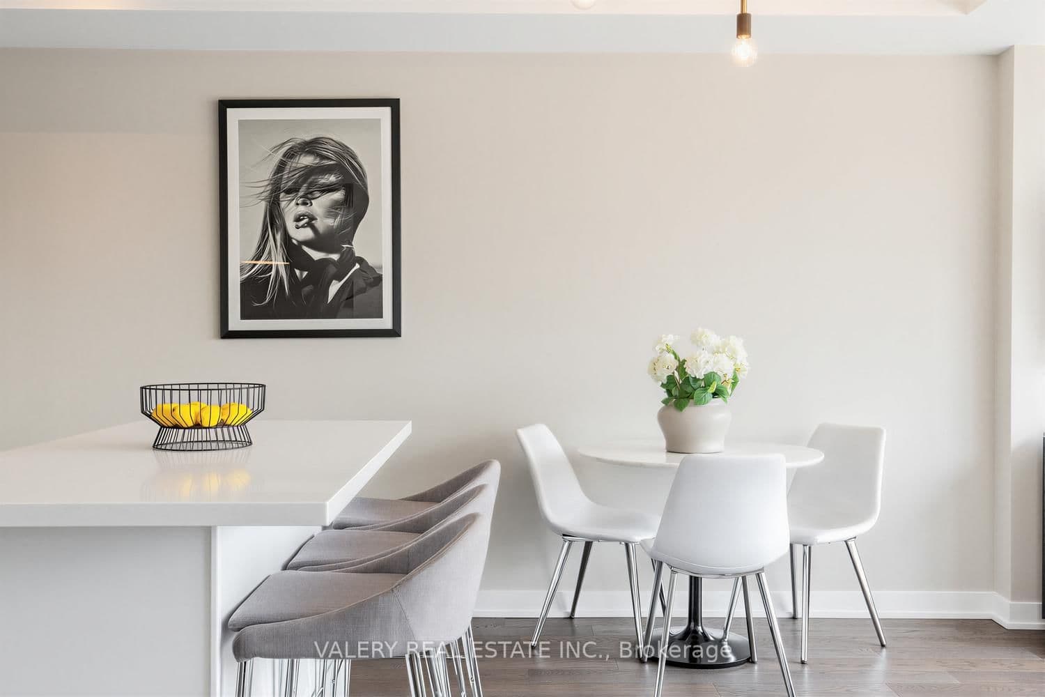 629 King Street W, Unit 1022 thumbnail 5