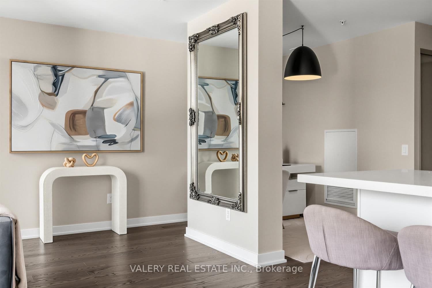 629 King Street W, Unit 1022 thumbnail 9