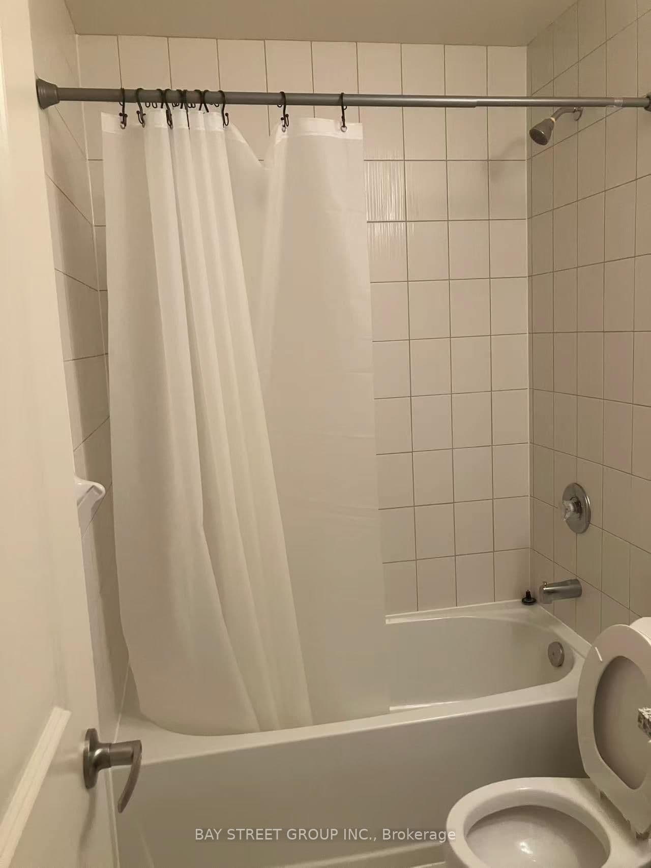 4955 Yonge Street, Unit 919 thumbnail 13