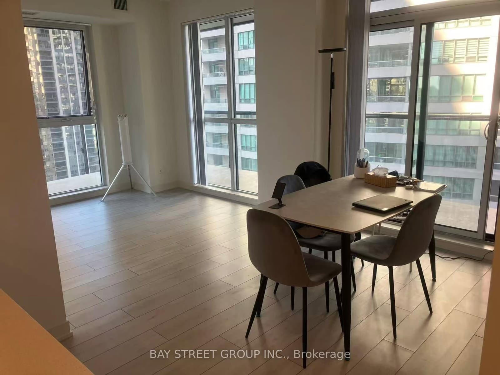 4955 Yonge Street, Unit 919 thumbnail 8