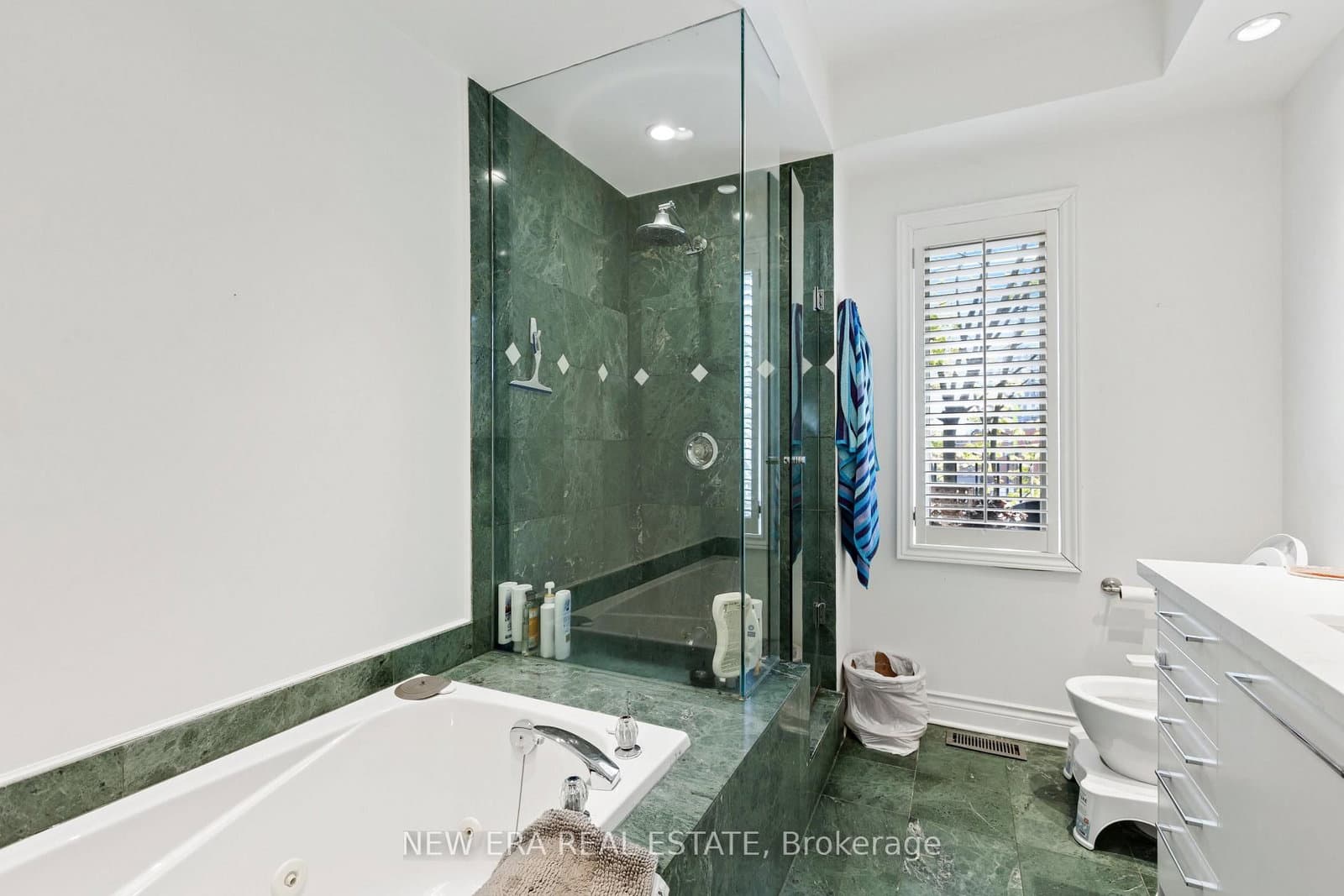 35 Spruce Street, Unit B thumbnail 20