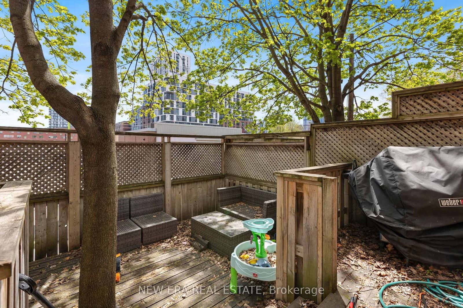 35 Spruce Street, Unit B thumbnail 23