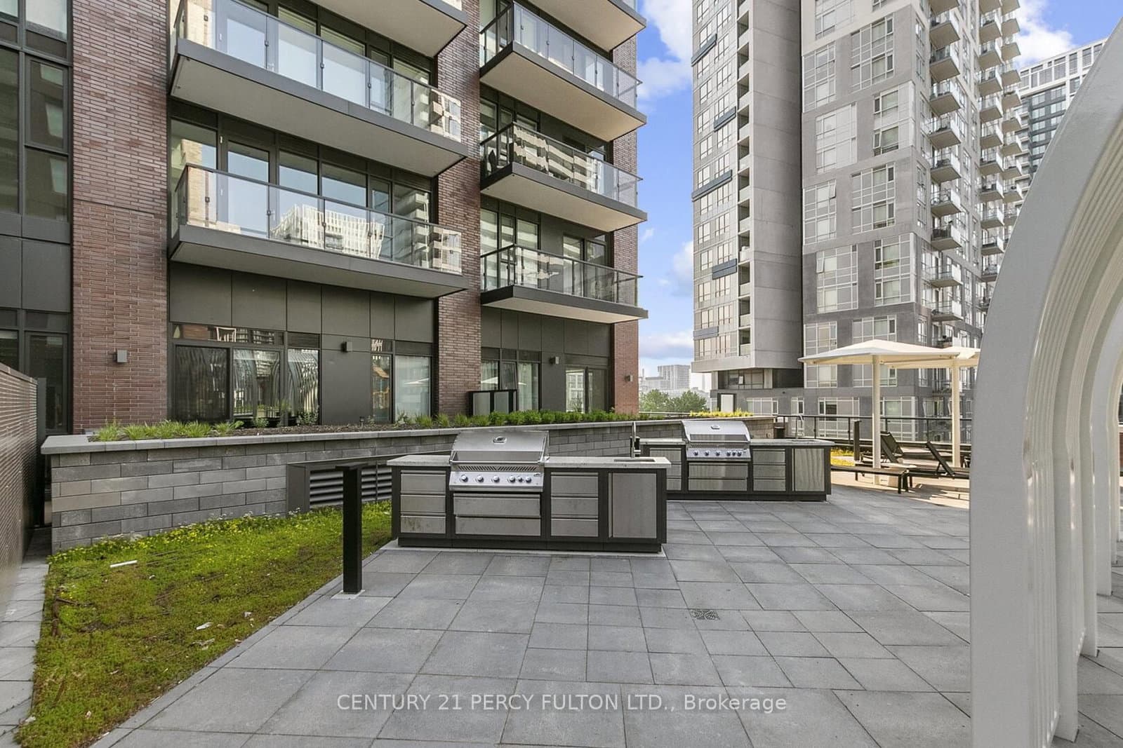 130 River Street E, Unit 501 thumbnail 3