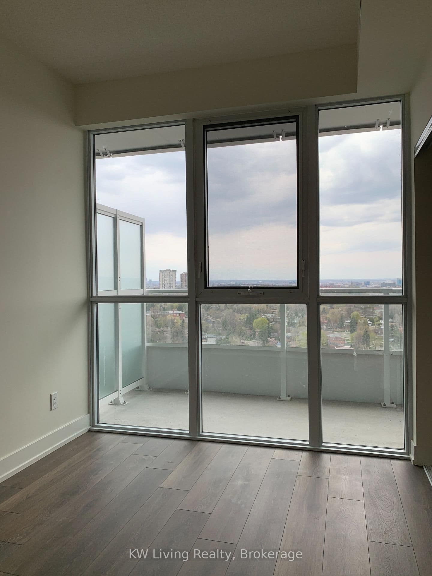 180 Fairview Mall Drive, Unit 1908 thumbnail 5