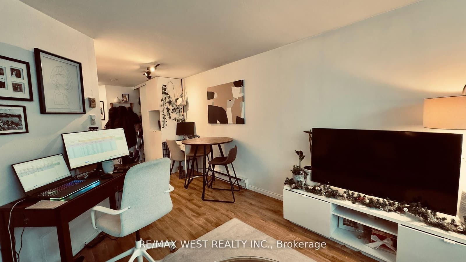 1061 Bathurst Street thumbnail 7