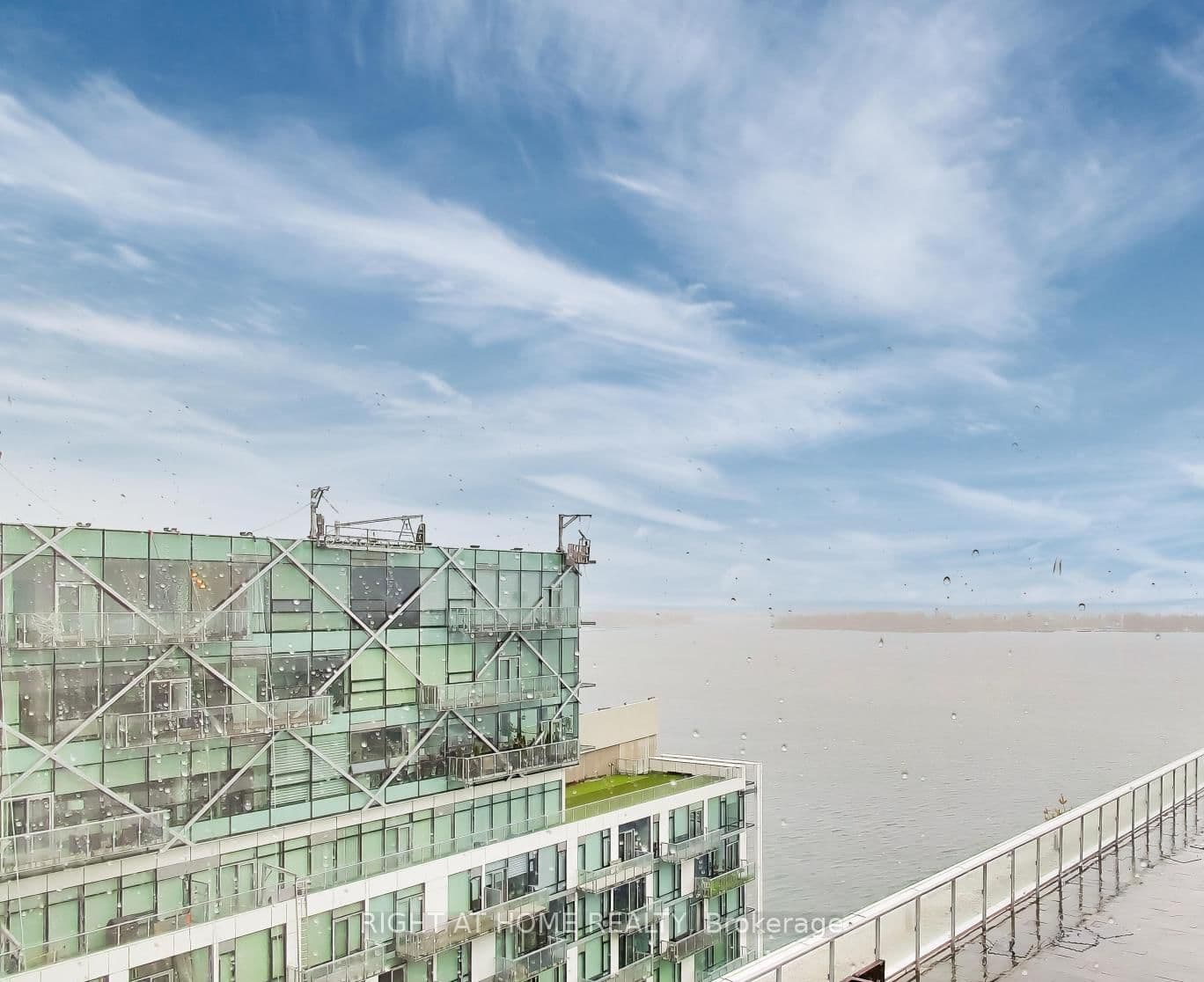 39 Queens Quay E, Unit 1126 thumbnail 32