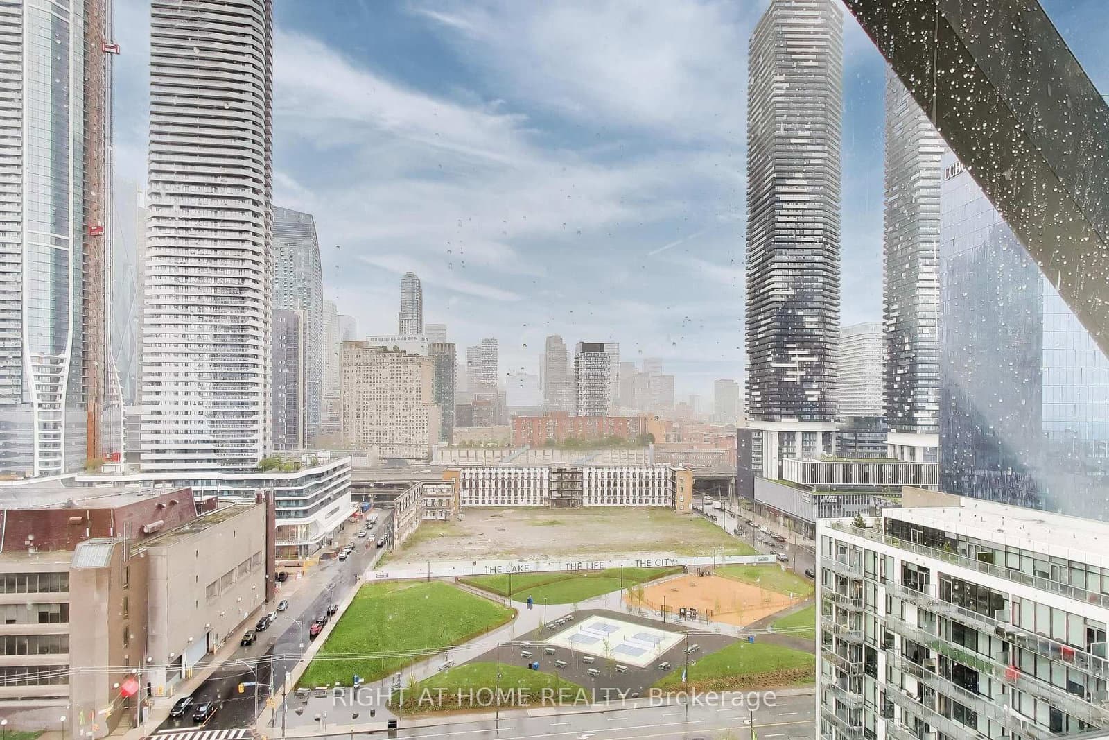 39 Queens Quay E, Unit 1126 thumbnail 33