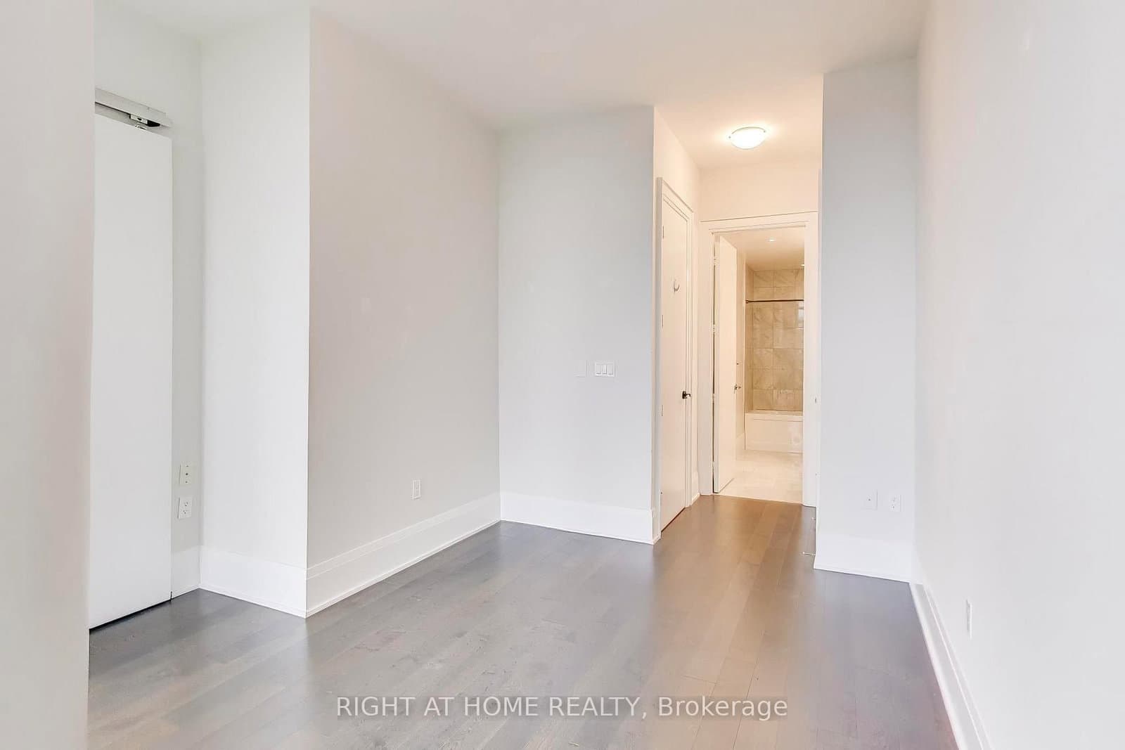 39 Queens Quay E, Unit 1126 thumbnail 7