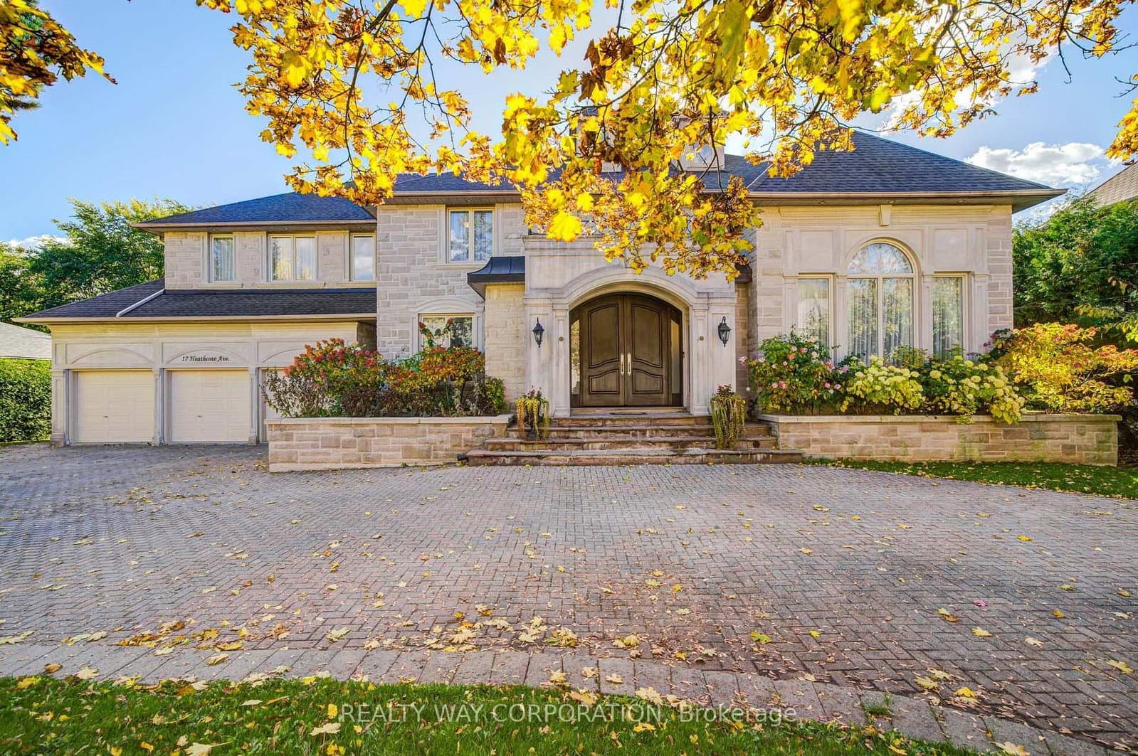 17 Heathcote Avenue thumbnail 2