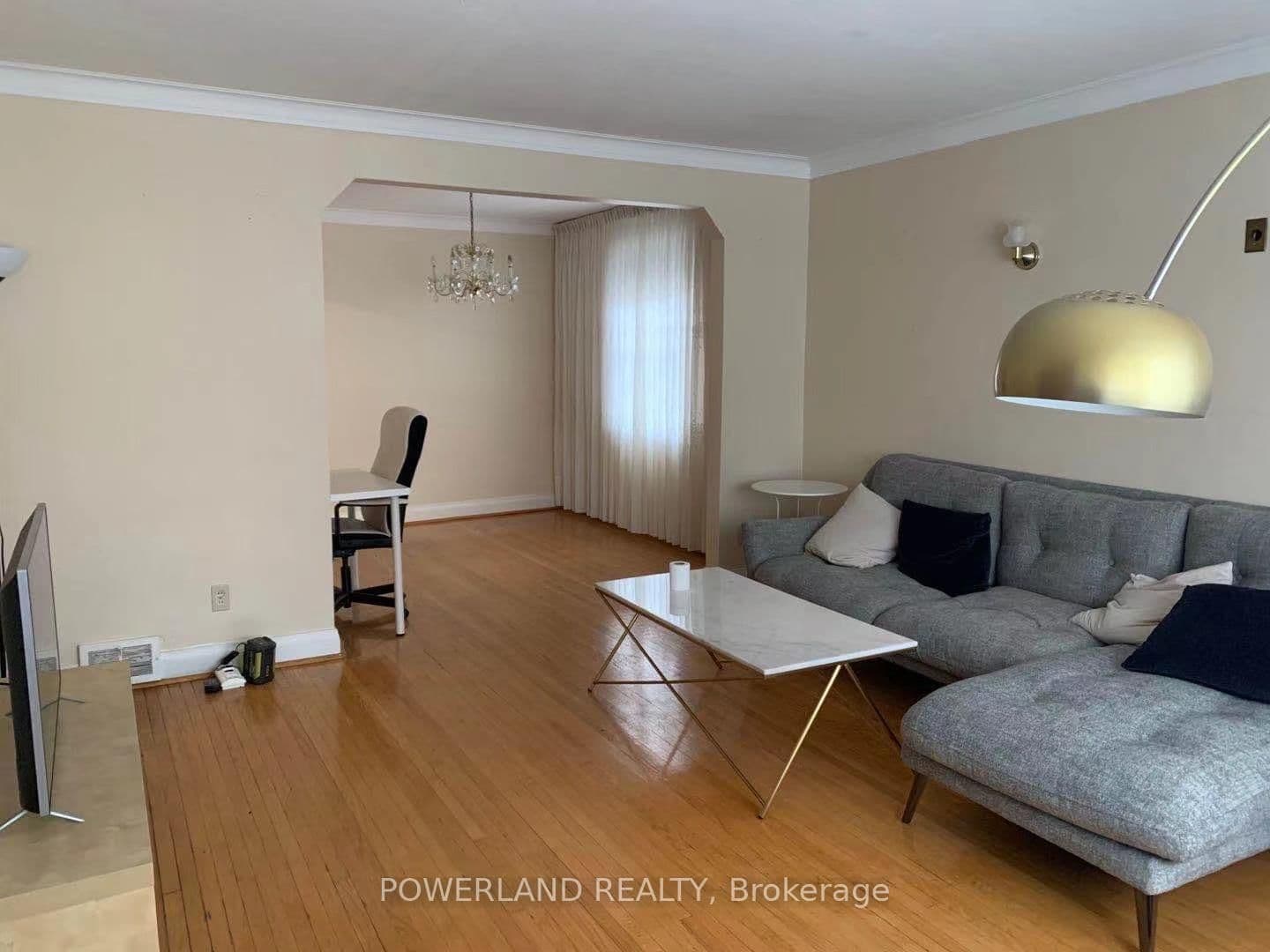 58 Abitibi Avenue thumbnail 3
