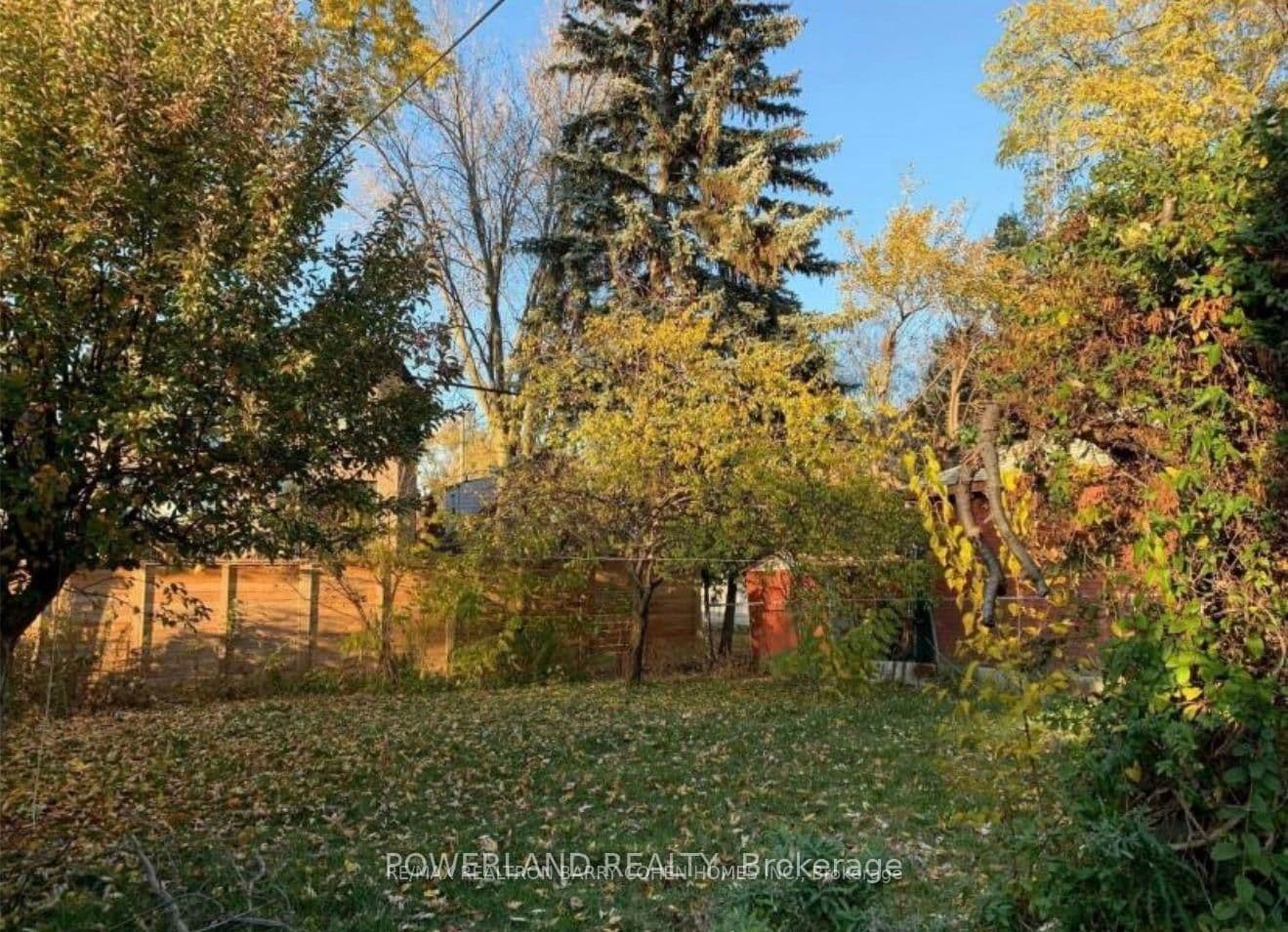 58 Abitibi Avenue thumbnail 5