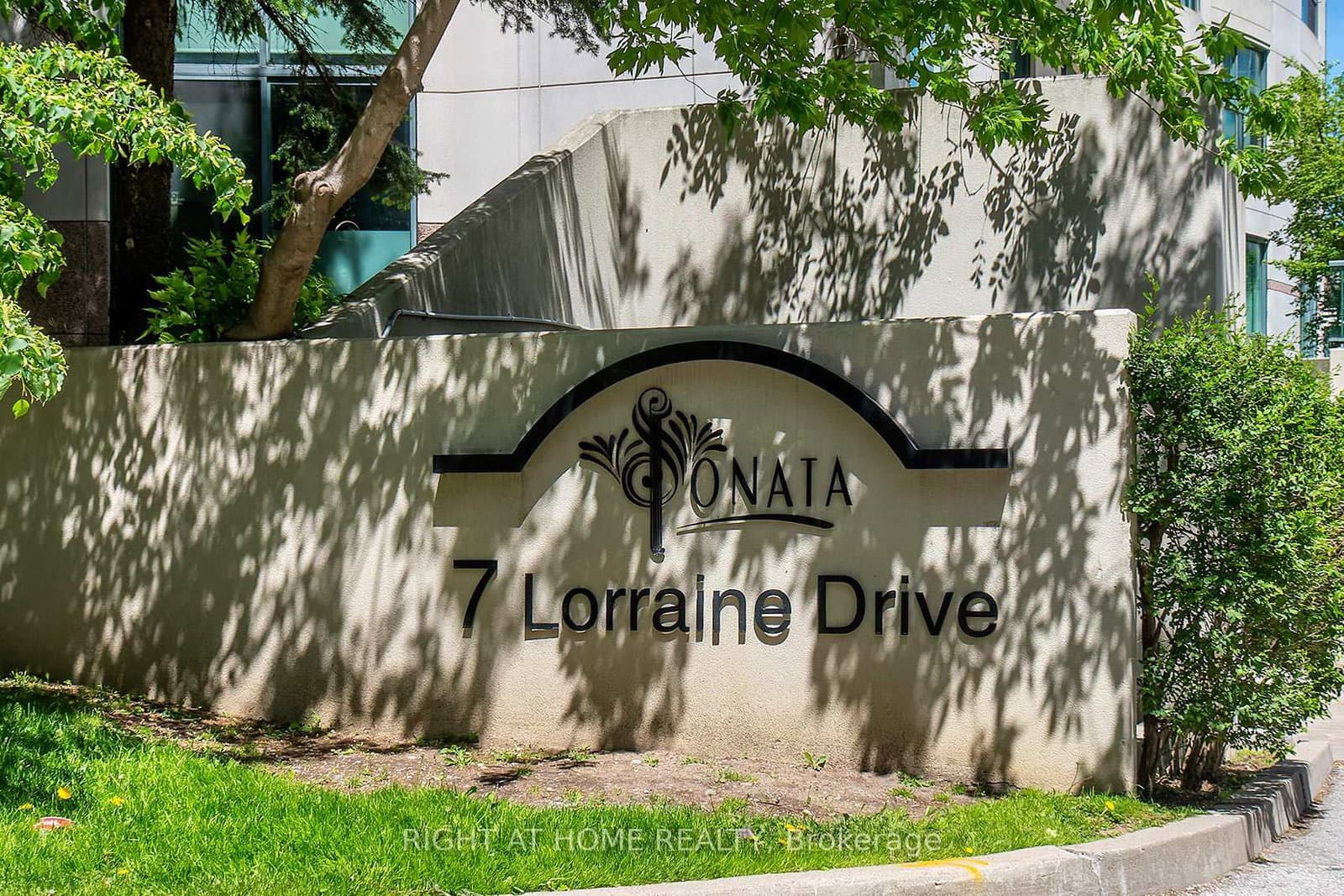 7 Lorraine Drive, Unit 210 thumbnail 3
