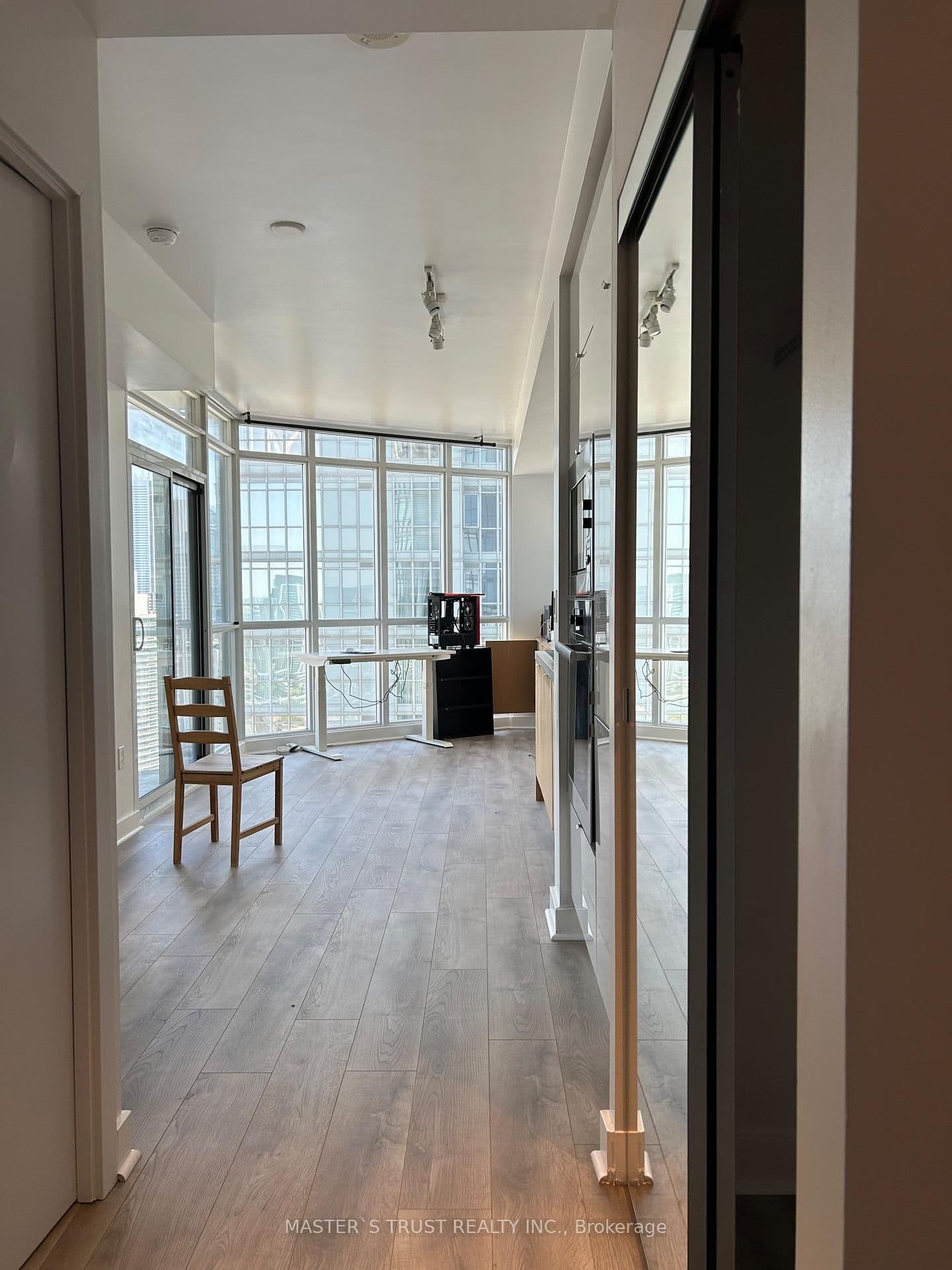 21 ICE BOAT Terrace, Unit 4202 thumbnail 3