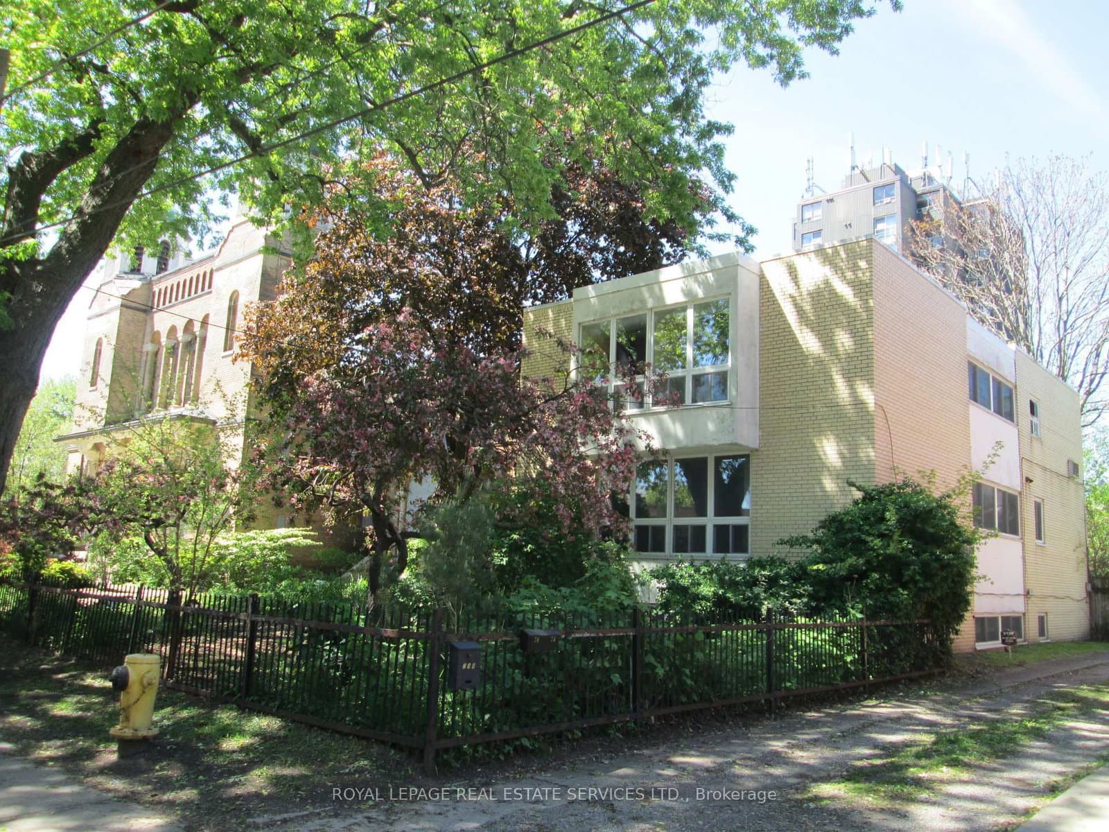 276 Gladstone Avenue - Image 1