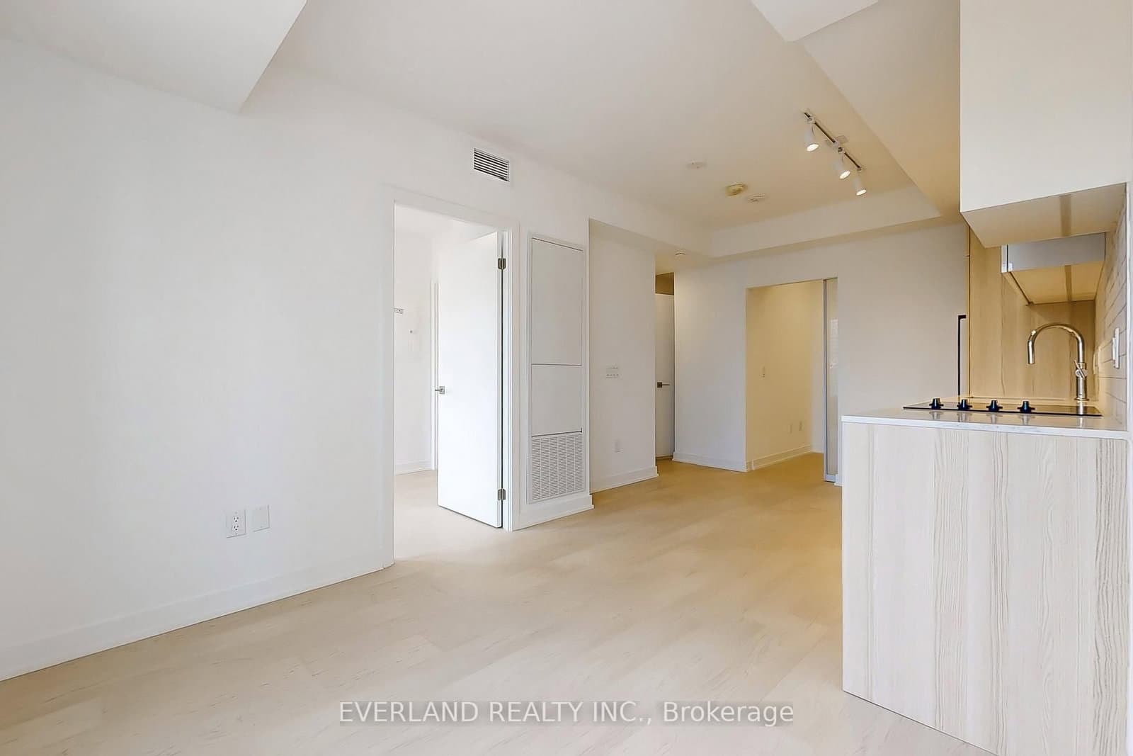 252 Church Street, Unit 2512 thumbnail 9