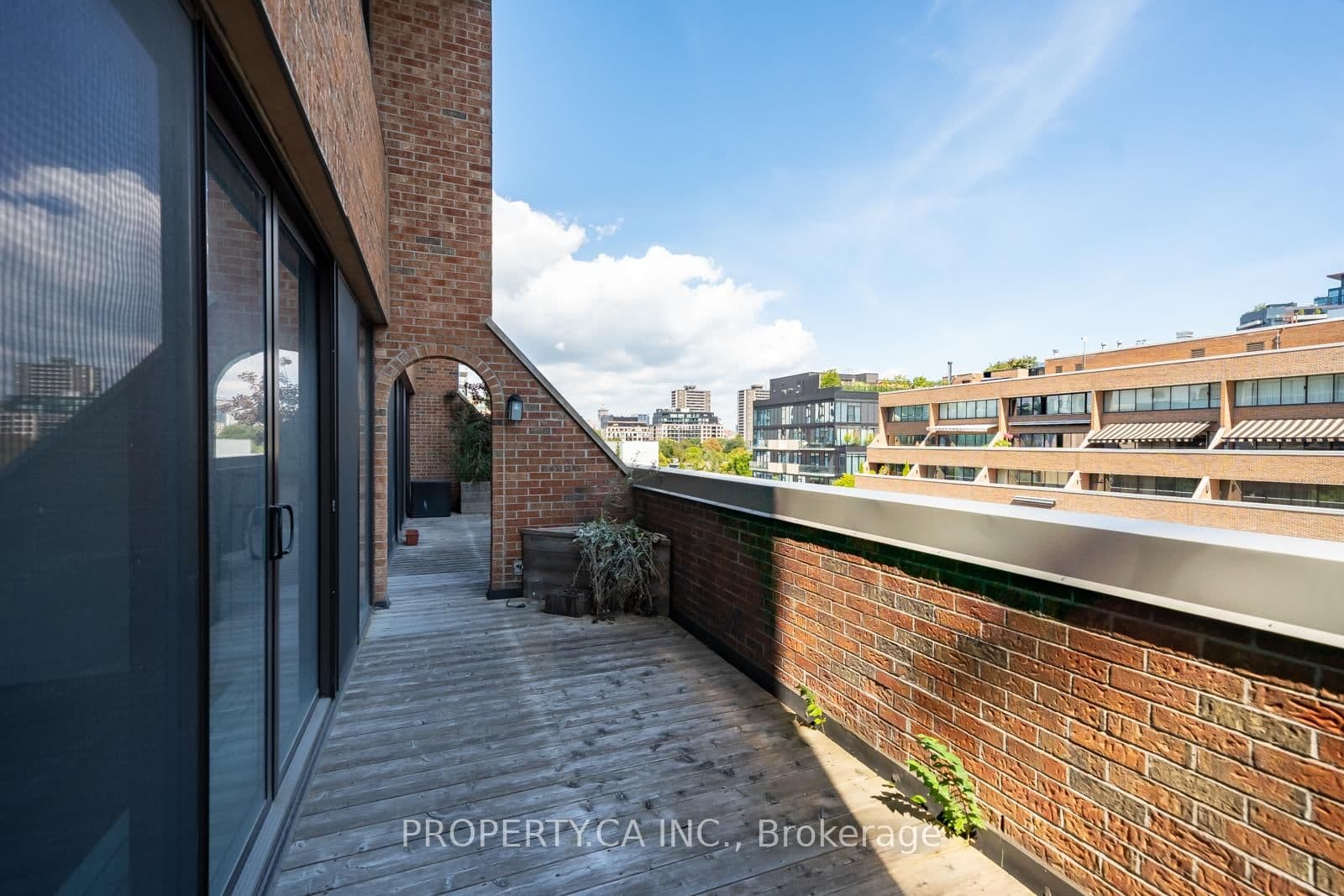 55a Avenue Road, Unit 606 thumbnail 12
