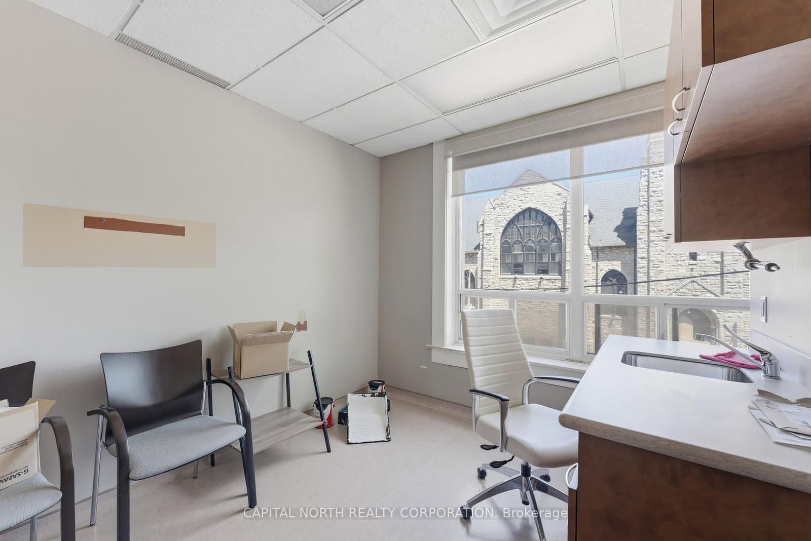 236 Avenue Road, Unit 2nd Floor thumbnail 13