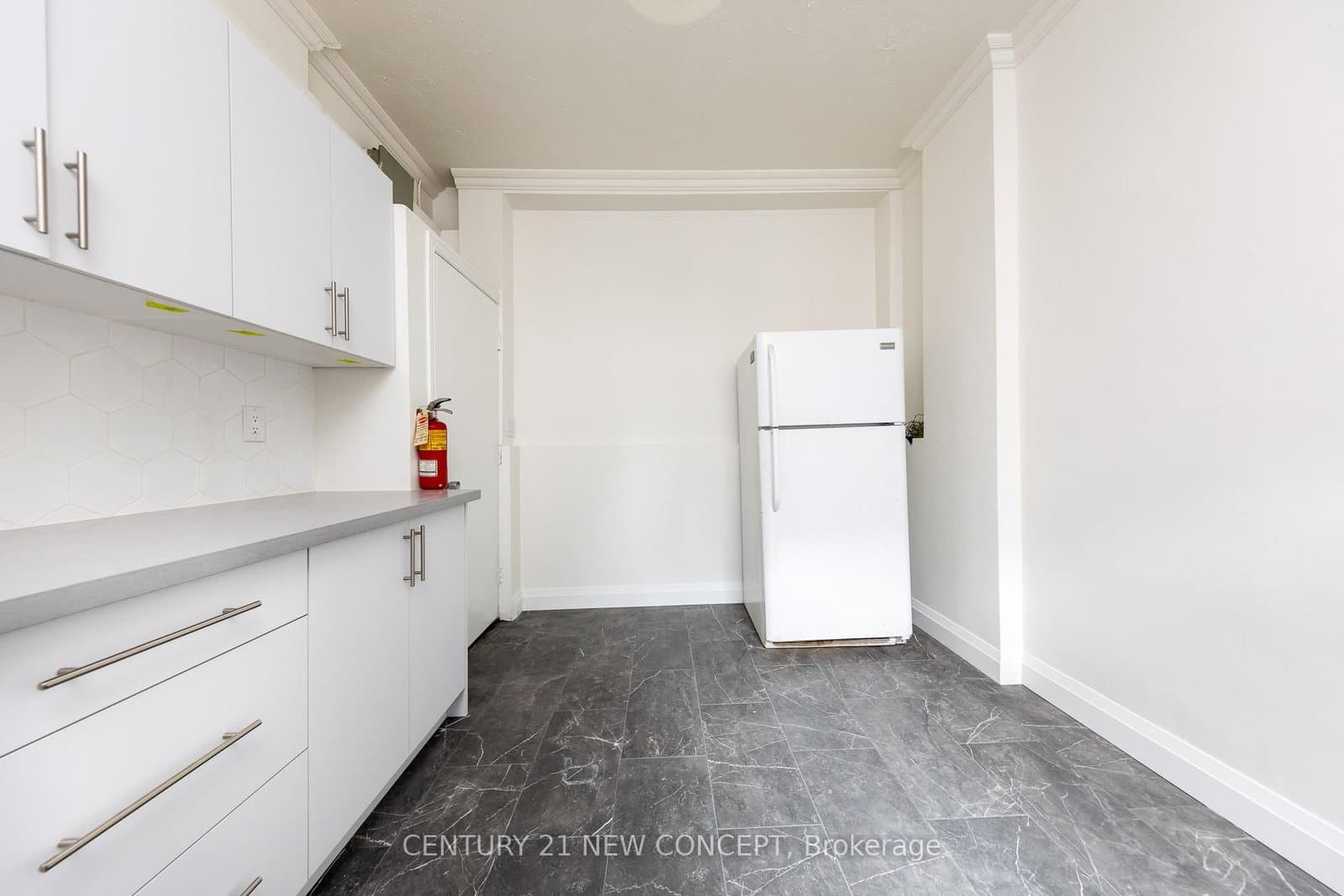 295 Queen Street E, Unit 2nd Floor thumbnail 15
