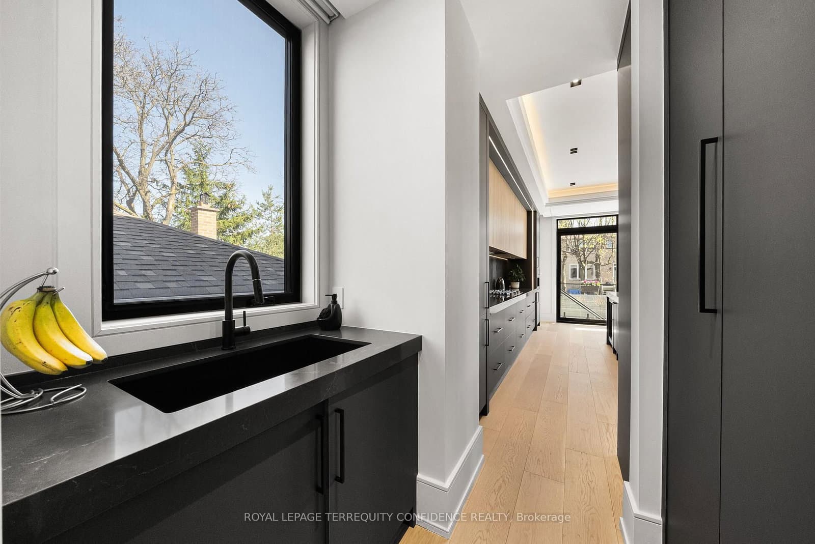 35 Nipigon Avenue thumbnail 13