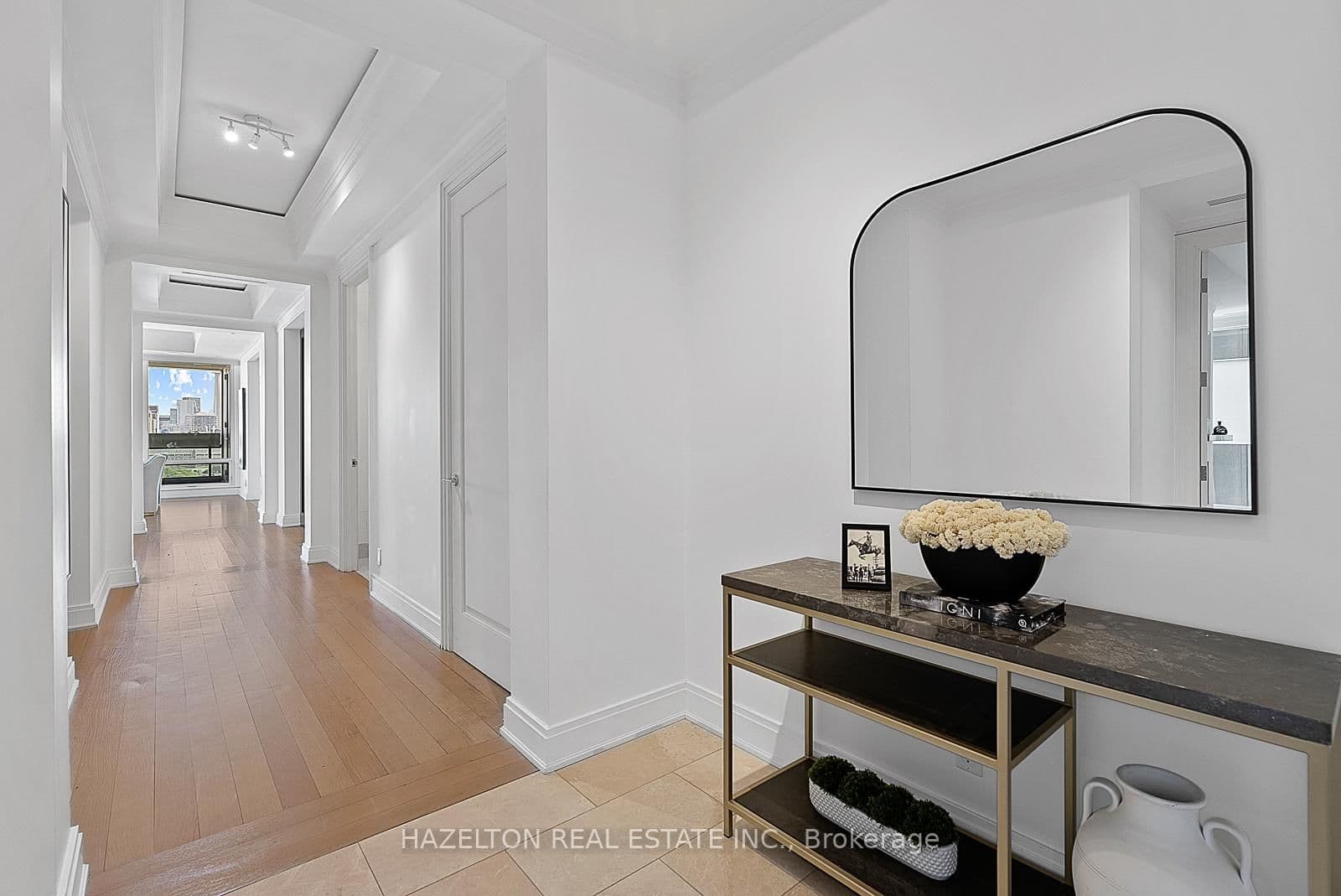 206 Bloor Street W, Unit 1402 thumbnail 32