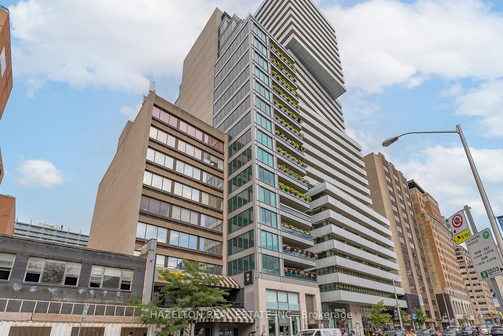 206 Bloor Street W, Unit 1402 thumbnail 38