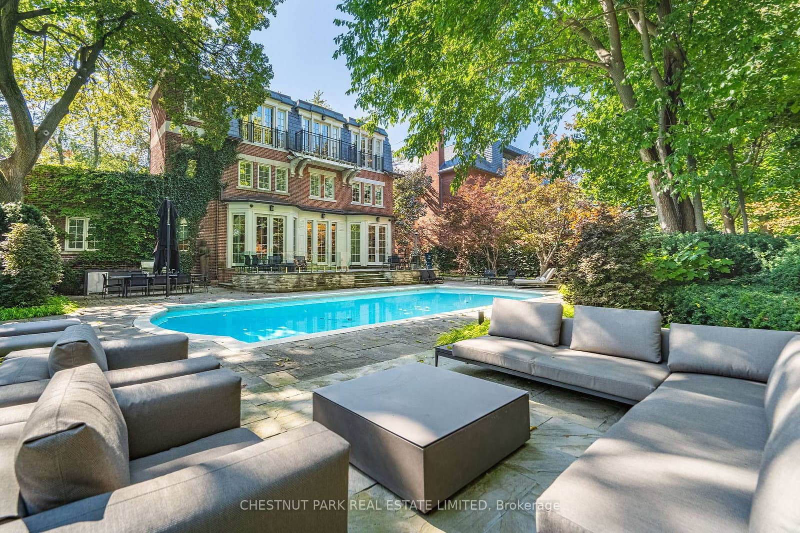 82 Chestnut Park Road - Image 1