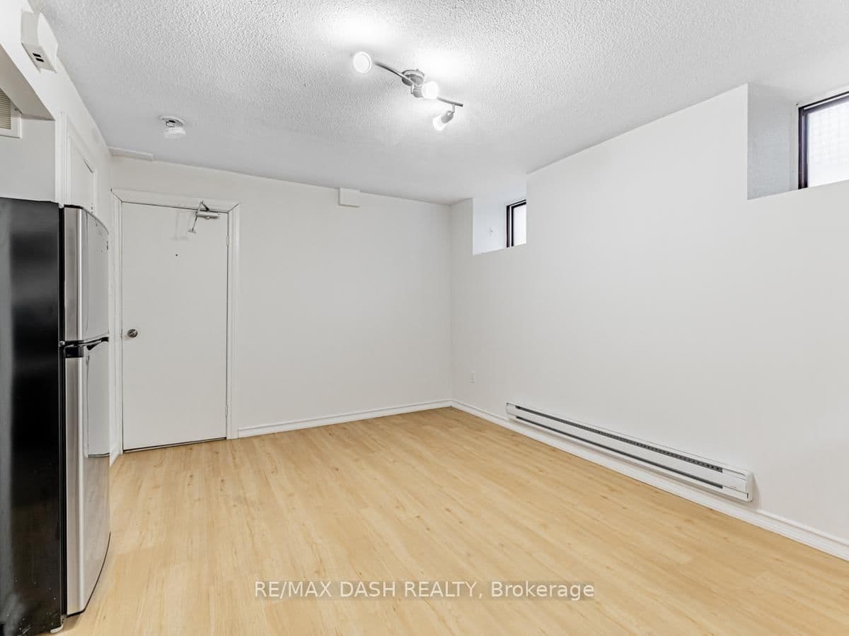 663 Huron Street, Unit B2 thumbnail 9