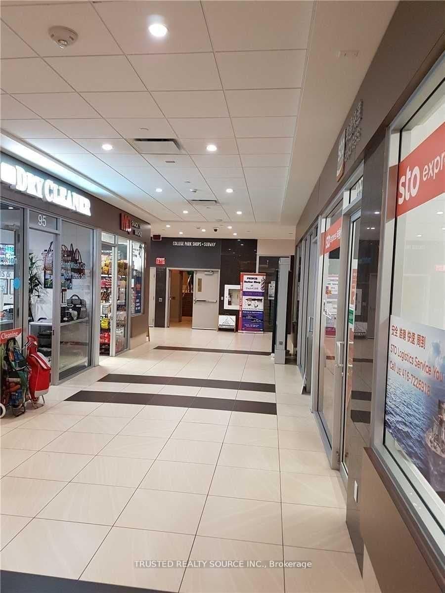 384 Yonge Street, Unit 19 thumbnail 11