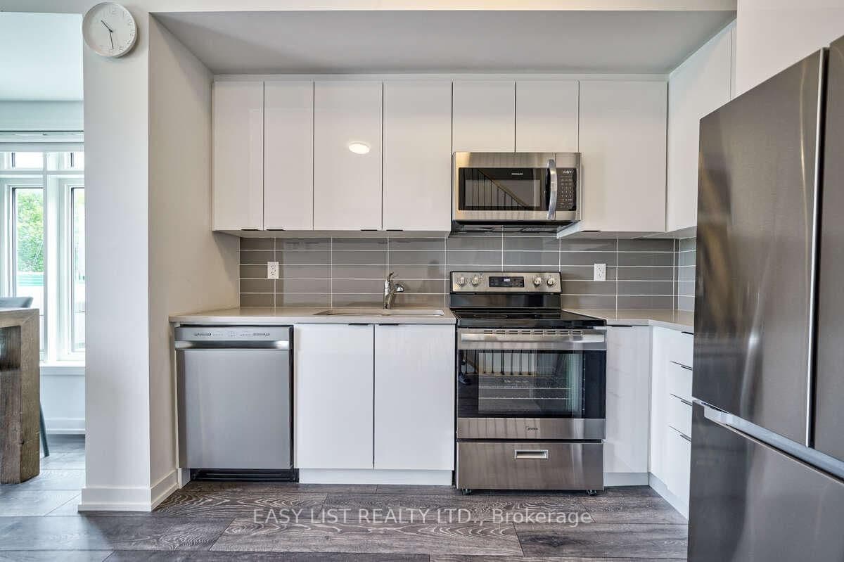 27 Spruce Pines Crescent thumbnail 15