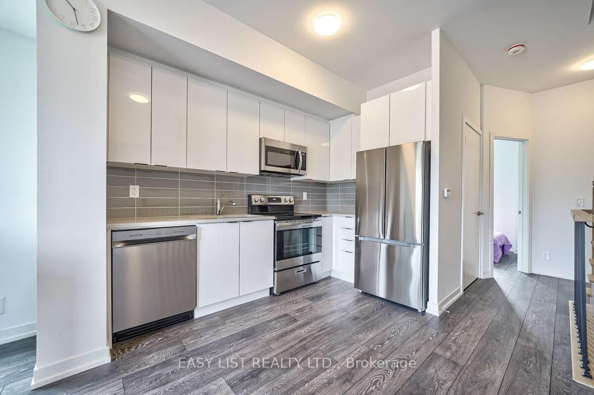 27 Spruce Pines Crescent thumbnail 16