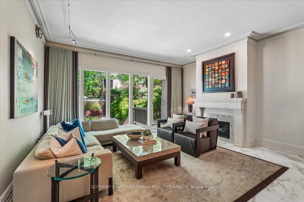 9 Rose Avenue - Image 1