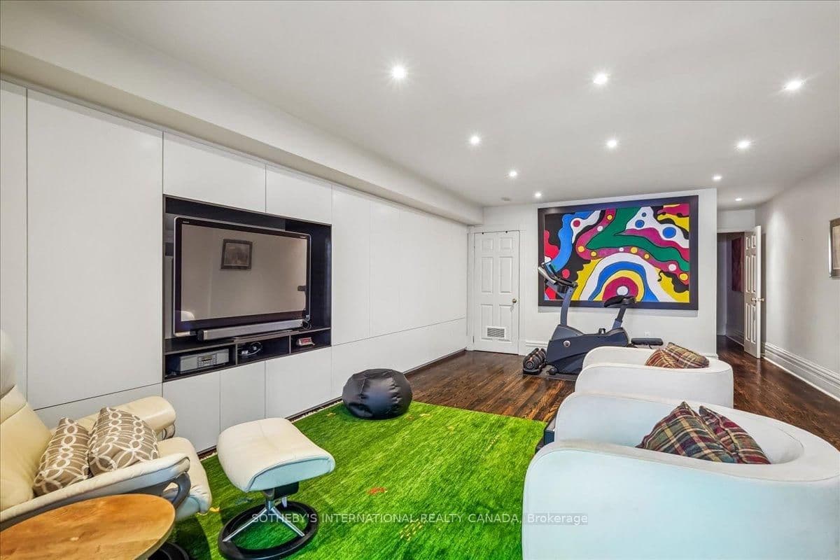 9 Rose Avenue thumbnail 32
