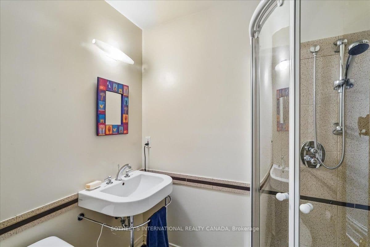 9 Rose Avenue thumbnail 33