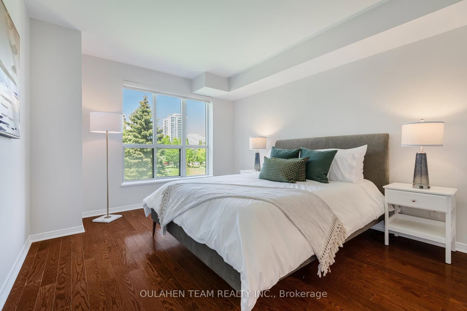 51 Harrison Garden Boulevard, Unit 202 thumbnail 15