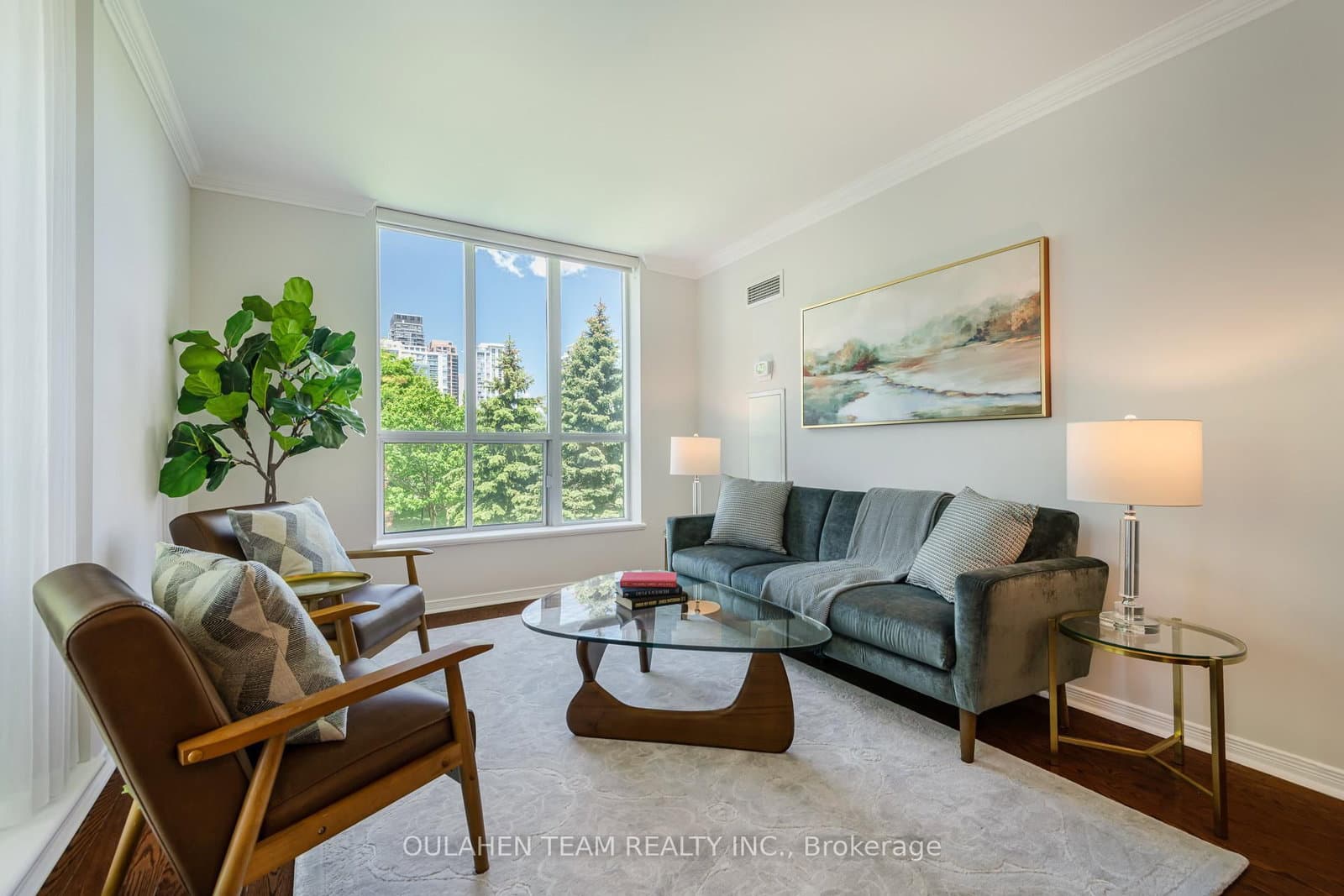 51 Harrison Garden Boulevard, Unit 202 thumbnail 2