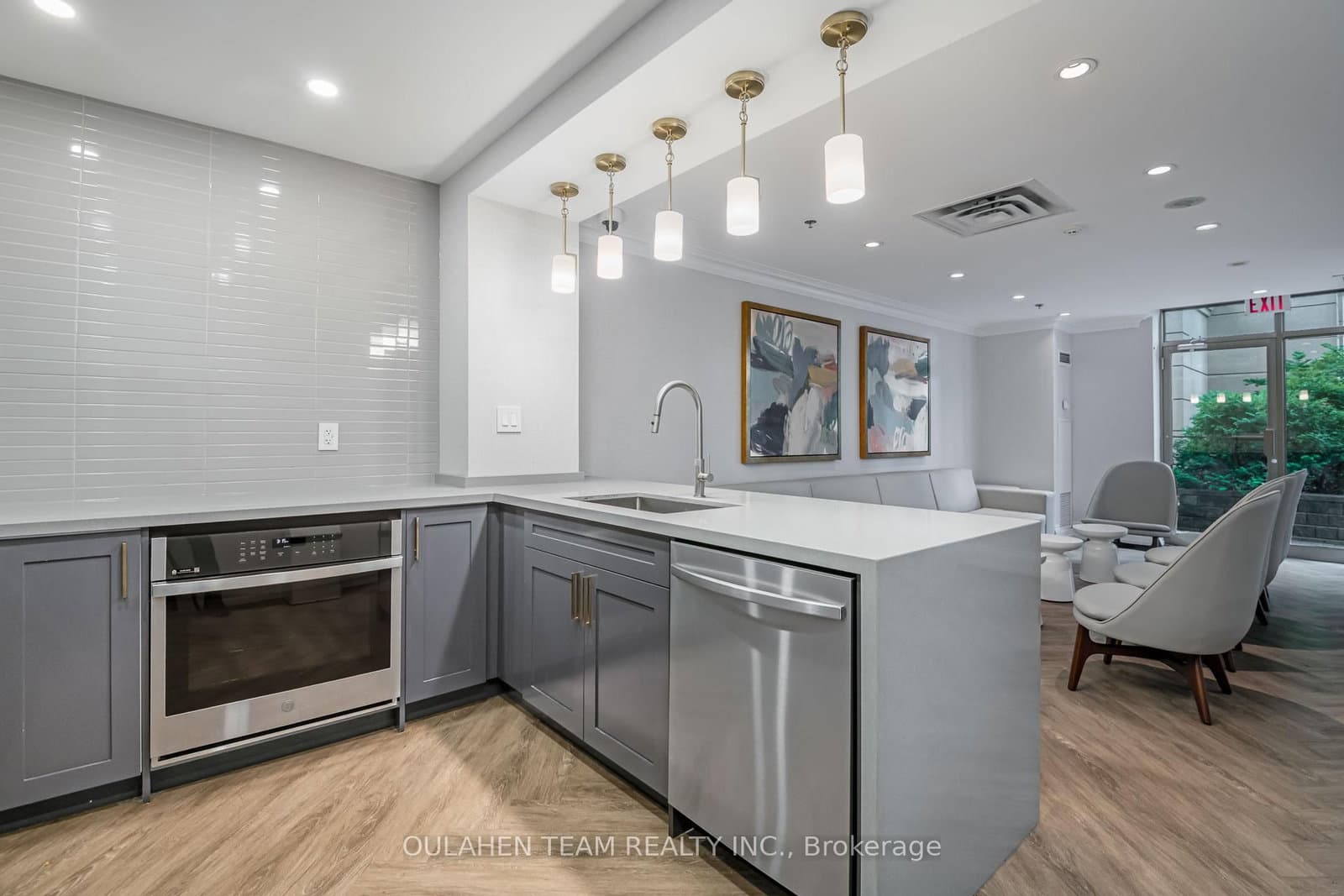 51 Harrison Garden Boulevard, Unit 202 thumbnail 29
